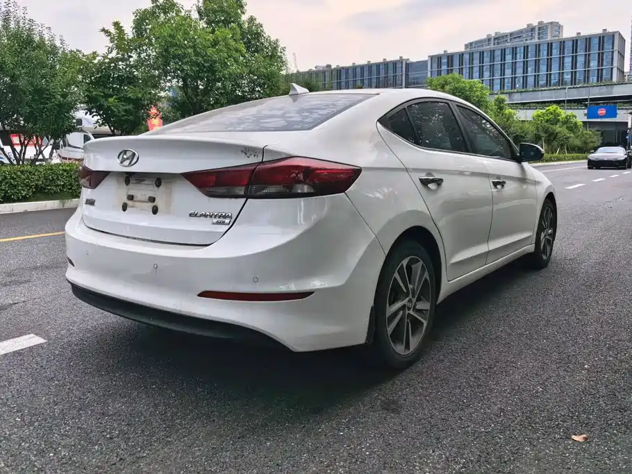 Hyundai Celesta 2016 — фото 3