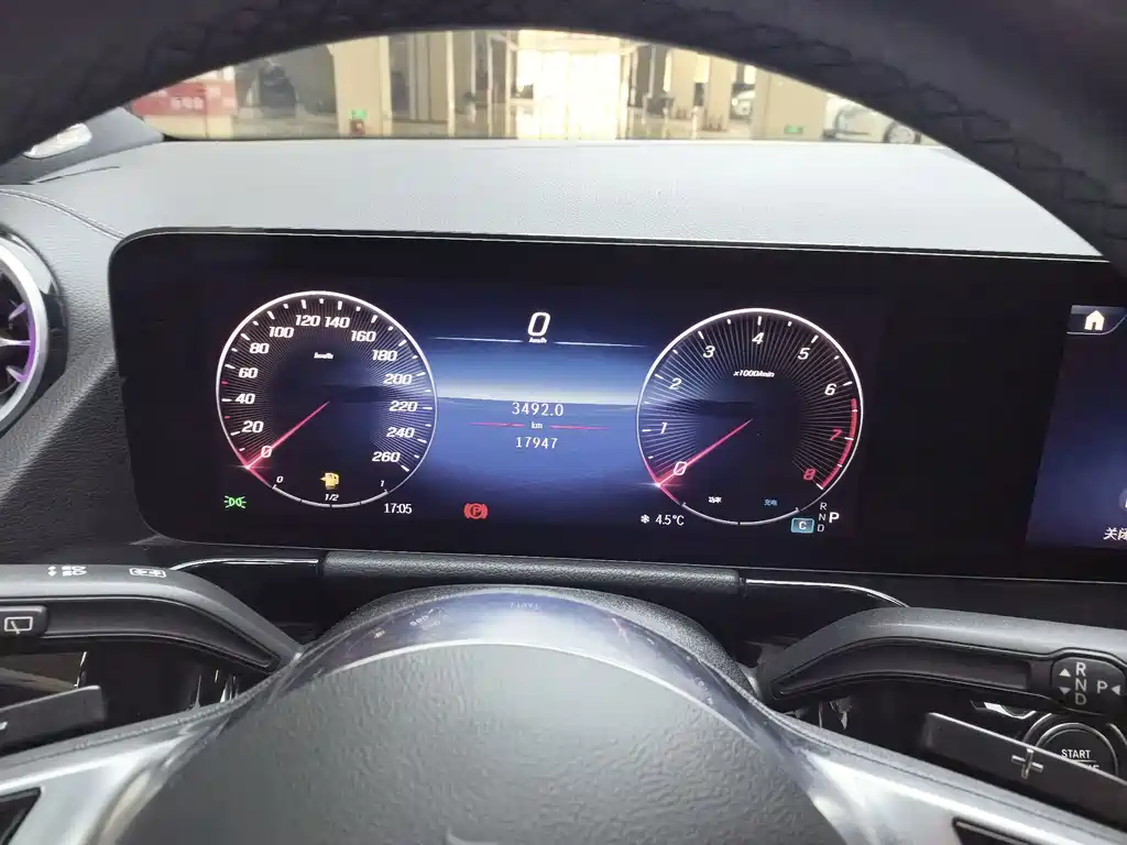 Mercedes-Benz GLA 2024 — фото 13