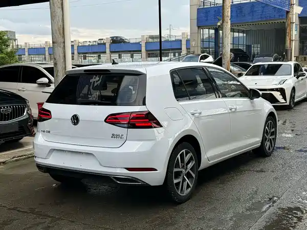Volkswagen Golf 2020