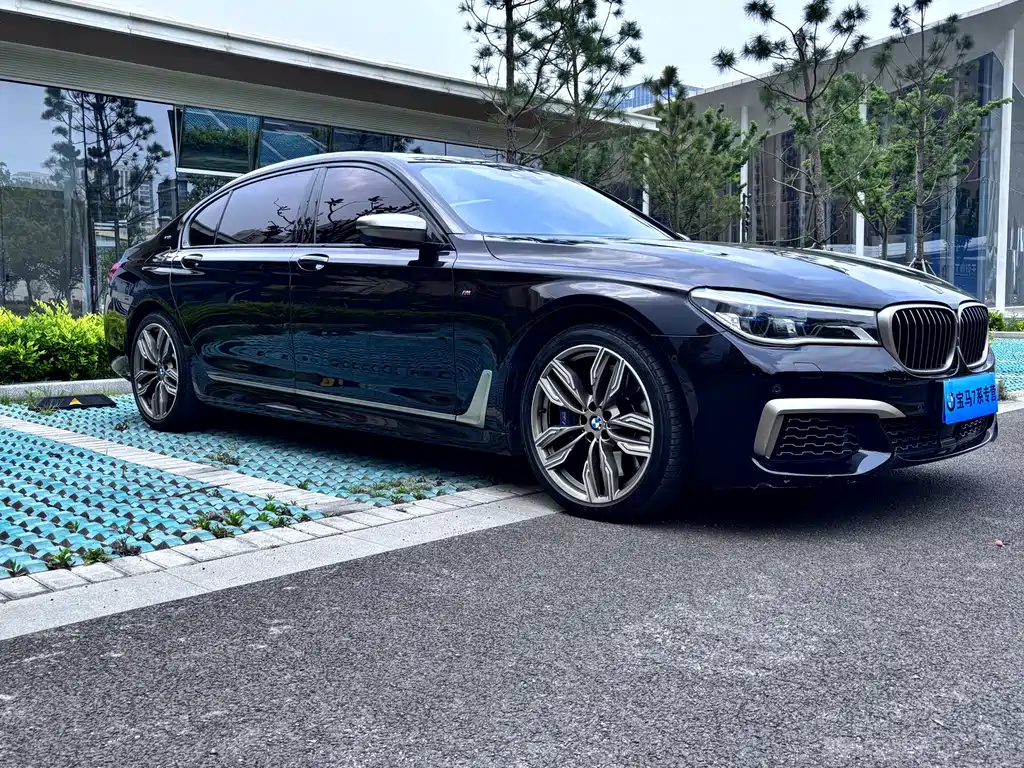 BMW 7 Series 2019 — фото 3