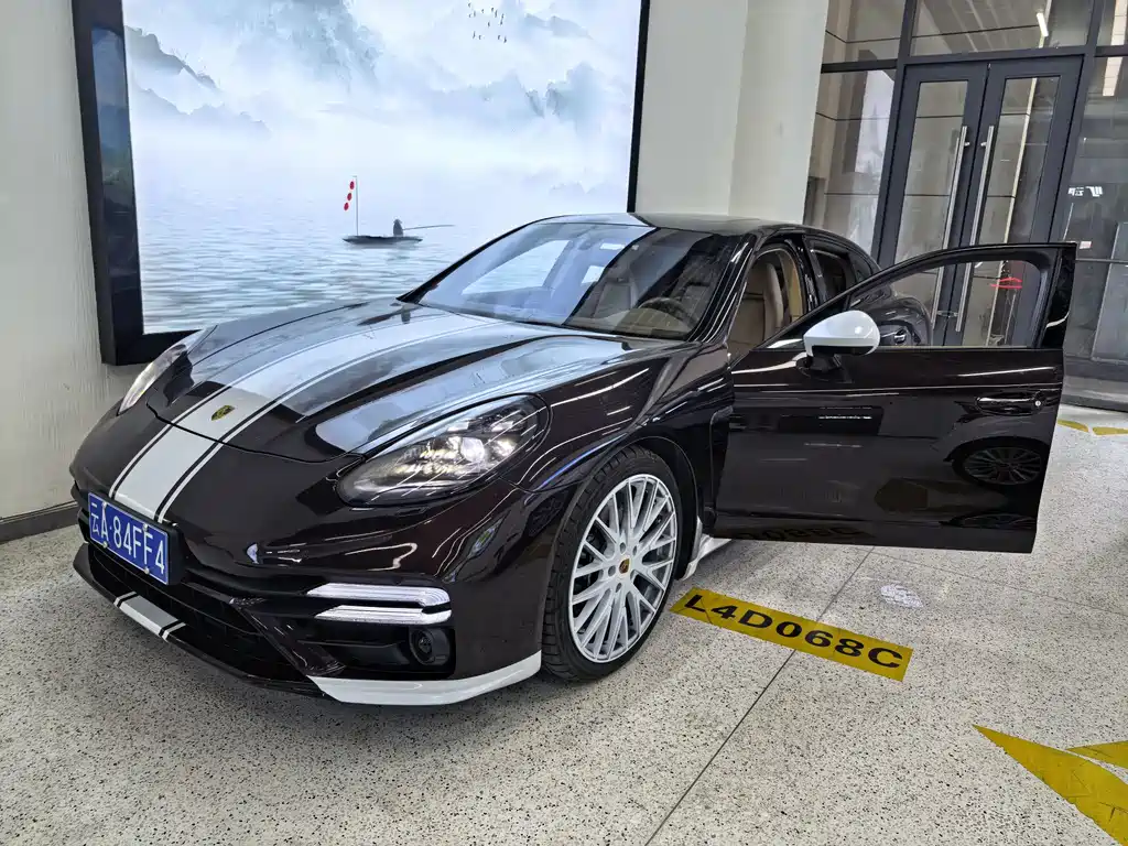 Porsche Panamera 2014 — фото 11