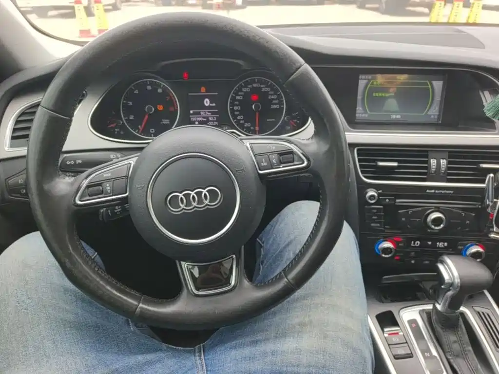 Audi A4L 2015 — фото 10