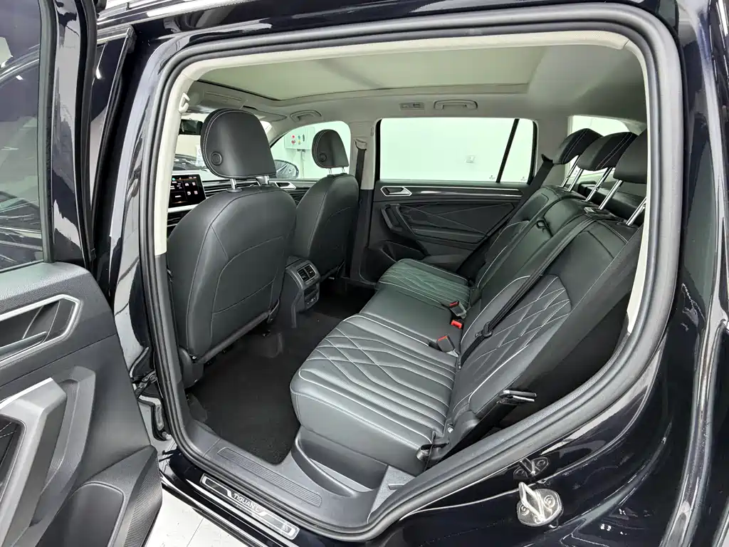 Volkswagen Tiguan L 2022 — фото 15