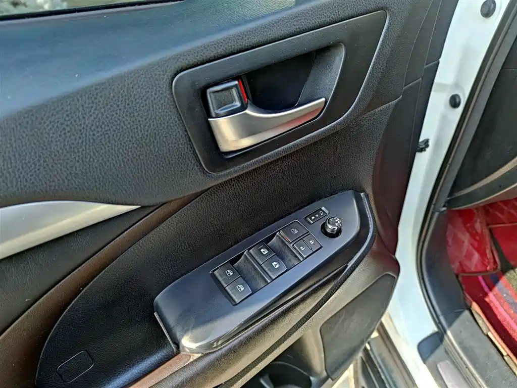 Toyota Highlander 2016 — фото 16