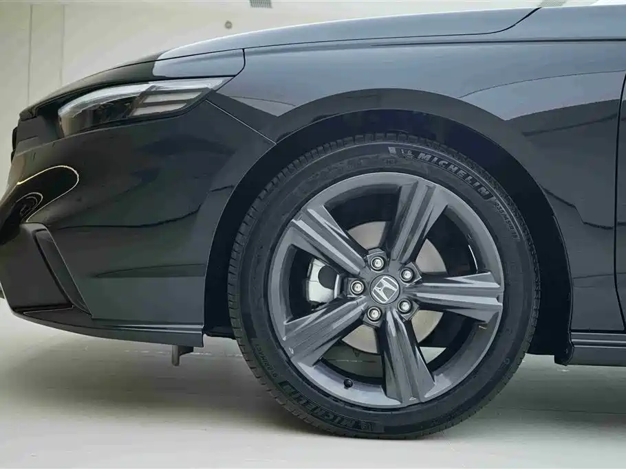 Honda Inspire 2024 — фото 15