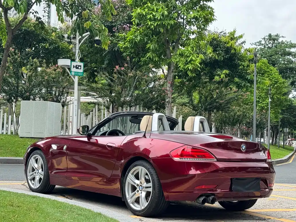 BMW Z4 2011 — фото 19