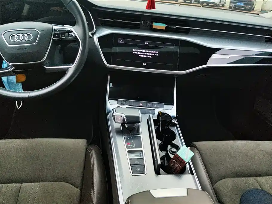 Audi A7L 2023 — фото 16