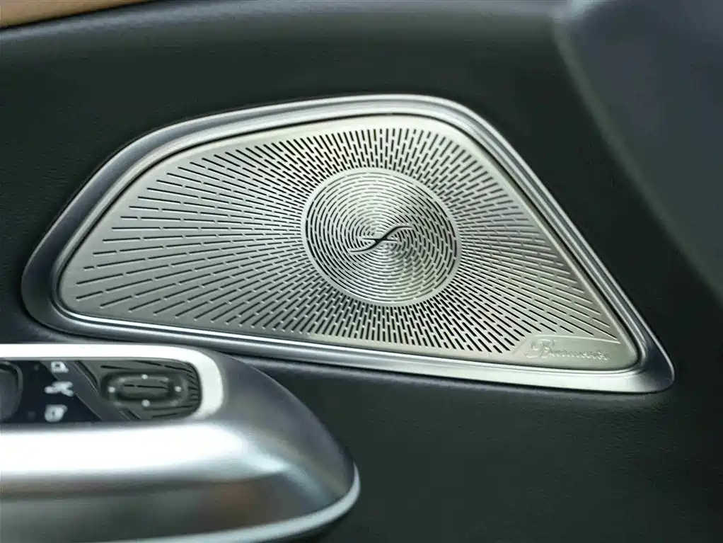 Mercedes-Benz E-Class 2025 — фото 16