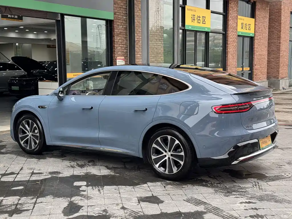Luxeed Zhijie R7 2025
