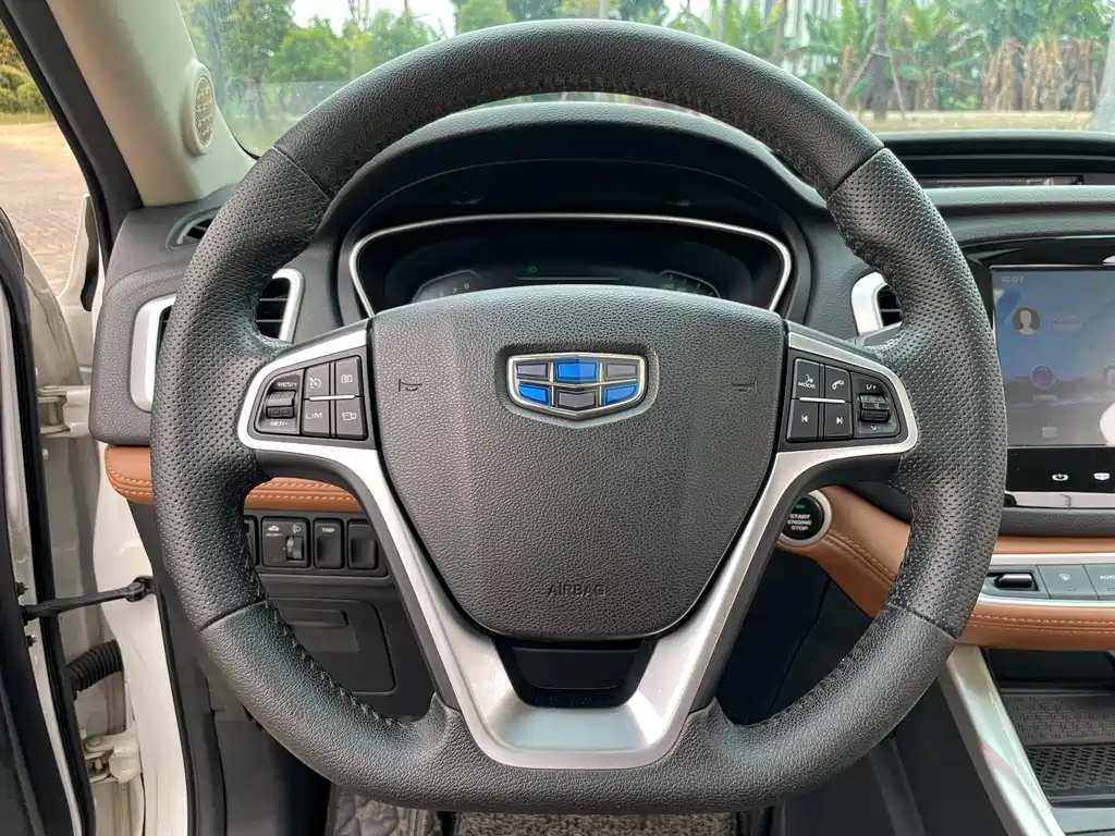 Geely Vision X6 2018 — фото 15