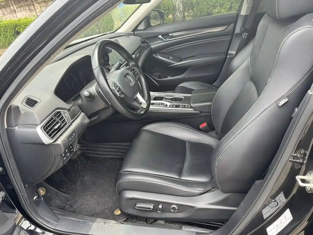 Honda Accord 2022 — фото 16