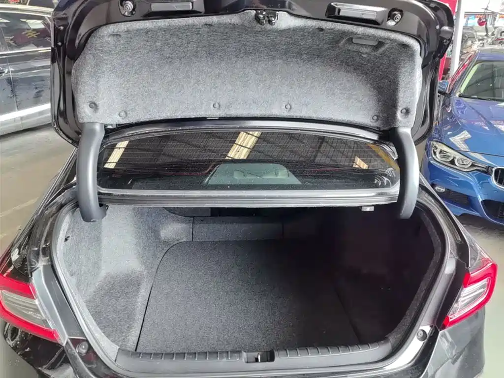 Honda Accord 2023 — фото 19