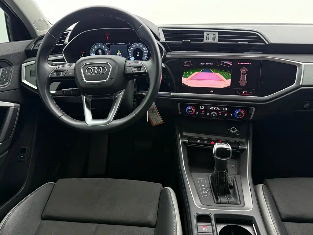 Audi Q3 2022 — фото 10