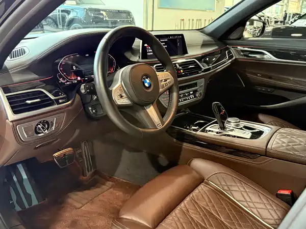 BMW 7 Series 2021