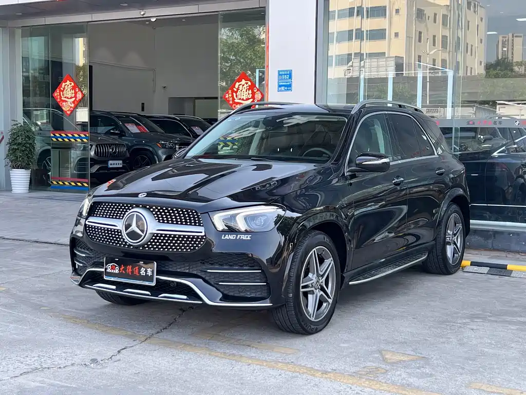 Mercedes-Benz GLE 2023 — фото 1