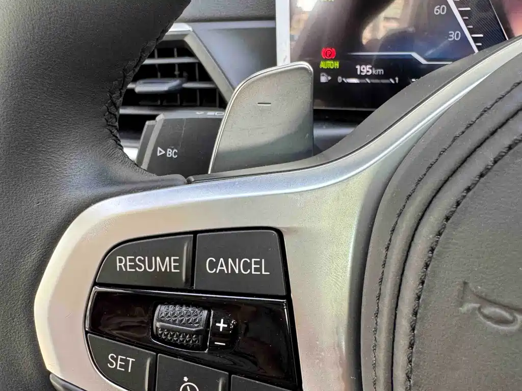 BMW 3 Series 2023 — фото 22