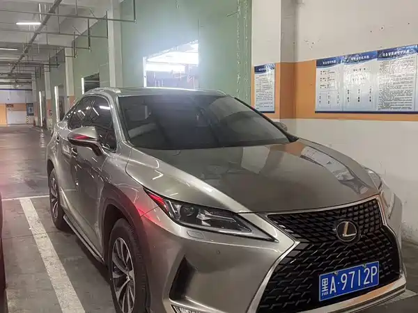 Lexus RX 2022