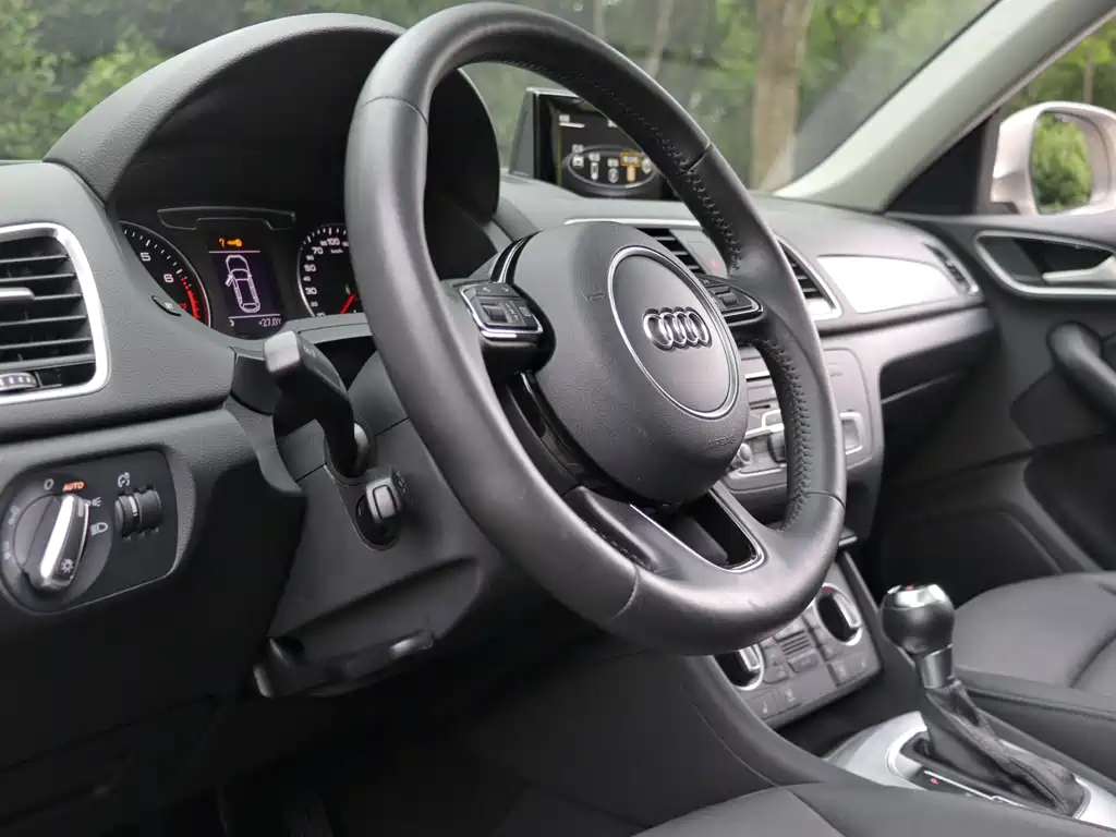 Audi Q3 2017 — фото 17