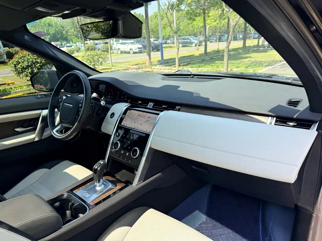 Land Rover Discovery Sport 2021 — фото 20