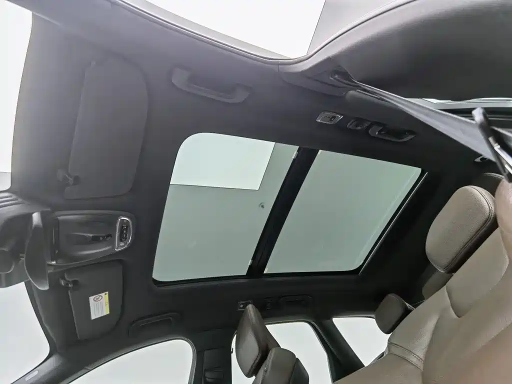 Volvo XC60 2020 — фото 14