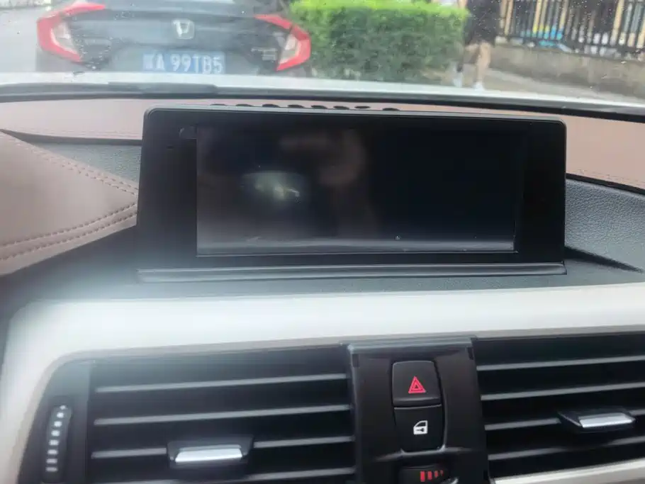 BMW 3 Series 2015 — фото 13