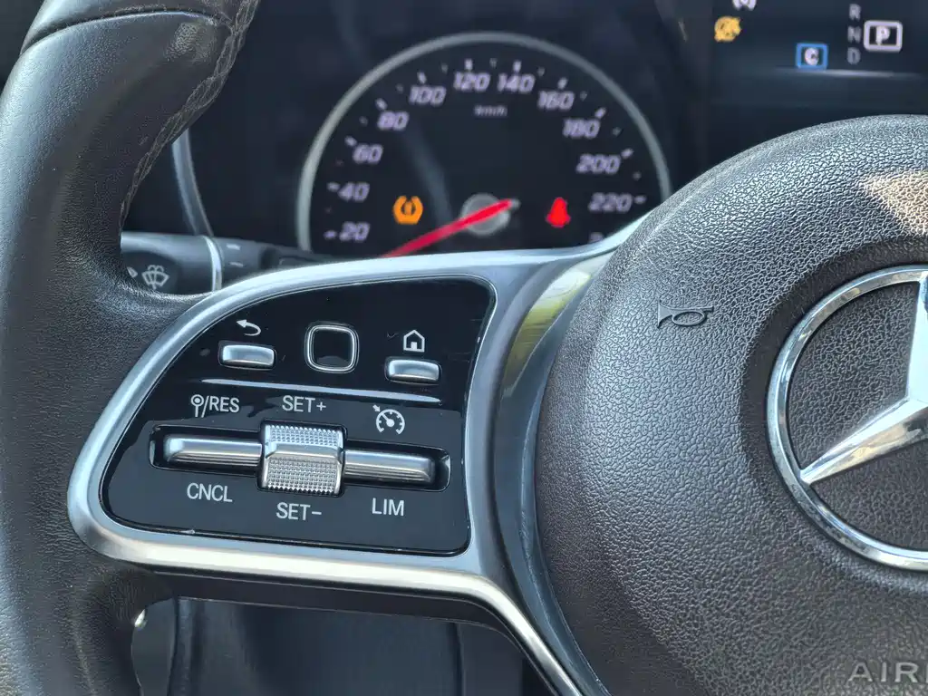 Mercedes-Benz GLC 2019 — фото 14