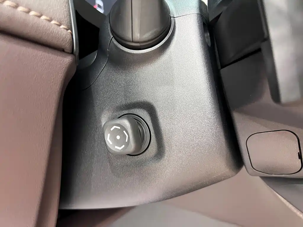 Toyota Alphard 2024 — фото 16