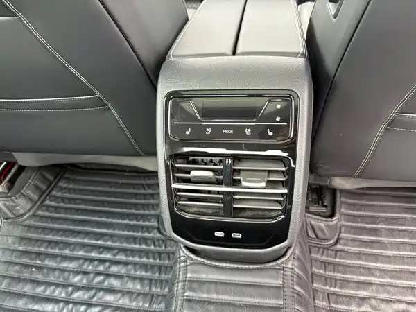 Volkswagen Magotan 2024