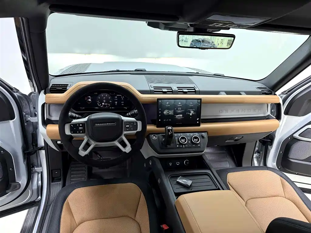 Land Rover Defender 2025 — фото 11