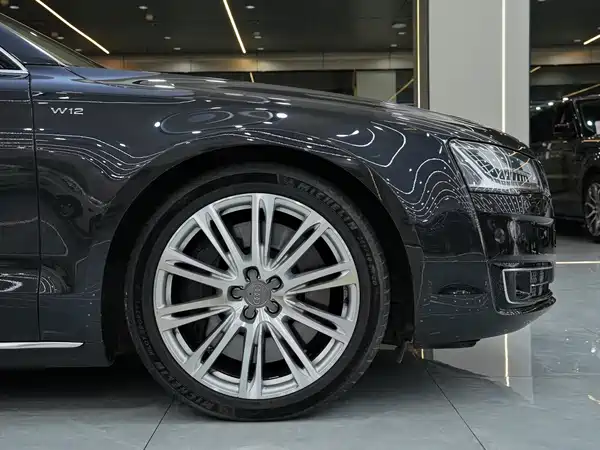 Audi A8 2014