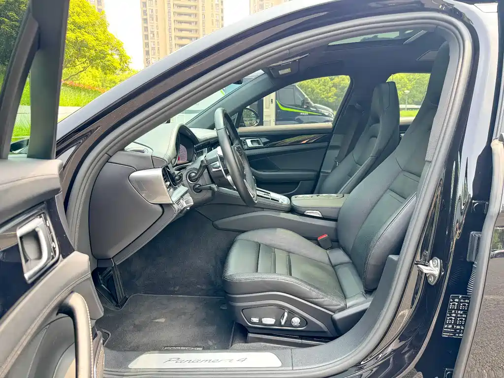 Porsche Panamera 2019 — фото 10