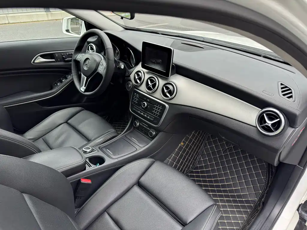 Mercedes-Benz GLA 2016 — фото 8