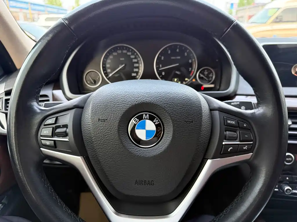 BMW X5 2014 — фото 9