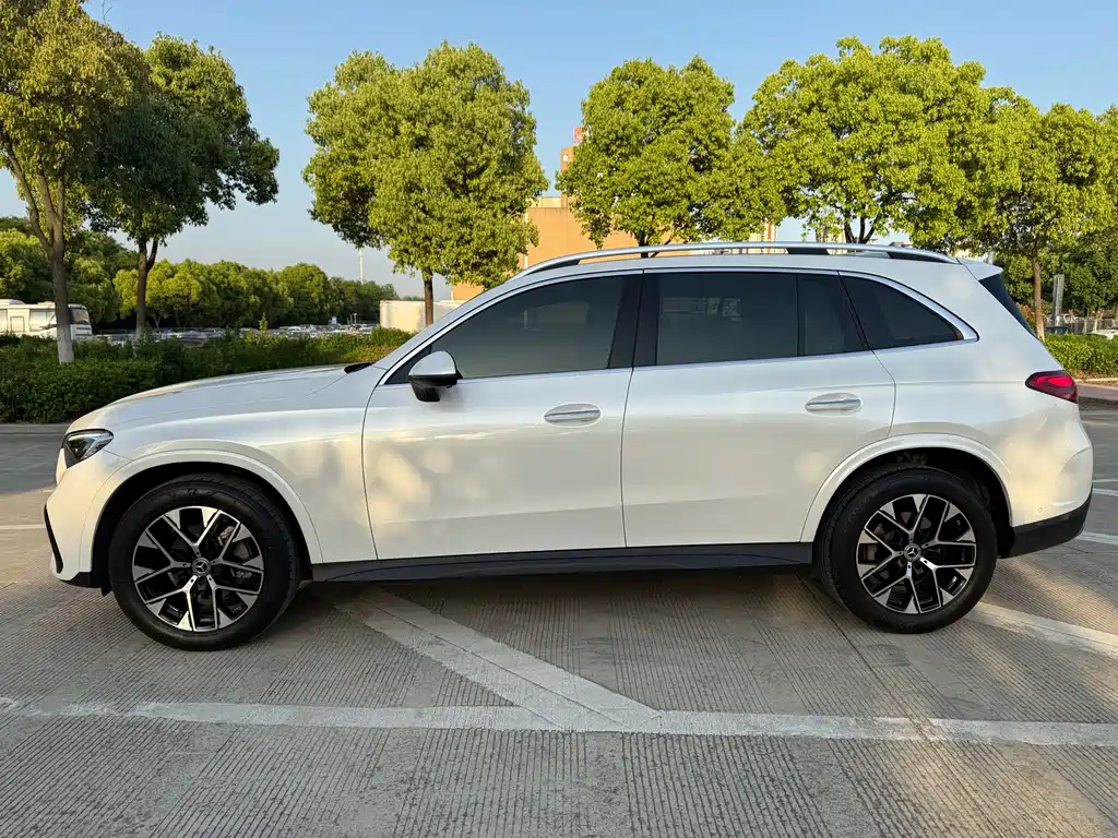 Mercedes-Benz GLC 2023 — фото 16