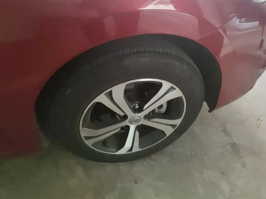 Nissan Tiida 2017