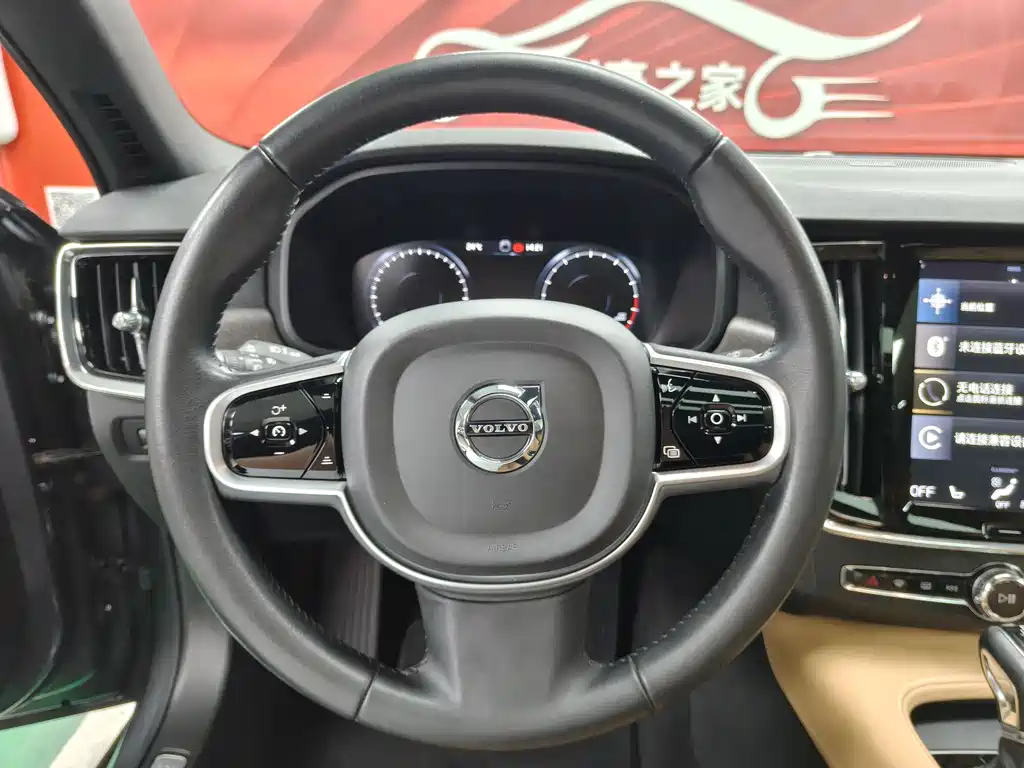 Volvo V90 2019 — фото 11