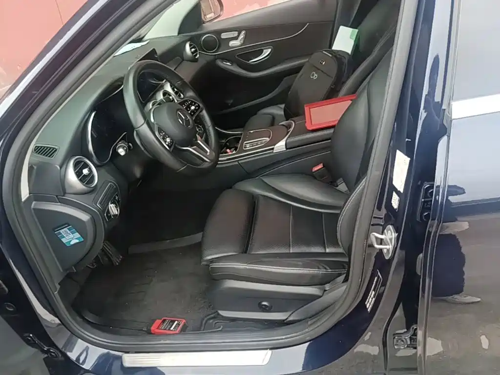 Mercedes-Benz C-Class 2019 — фото 11