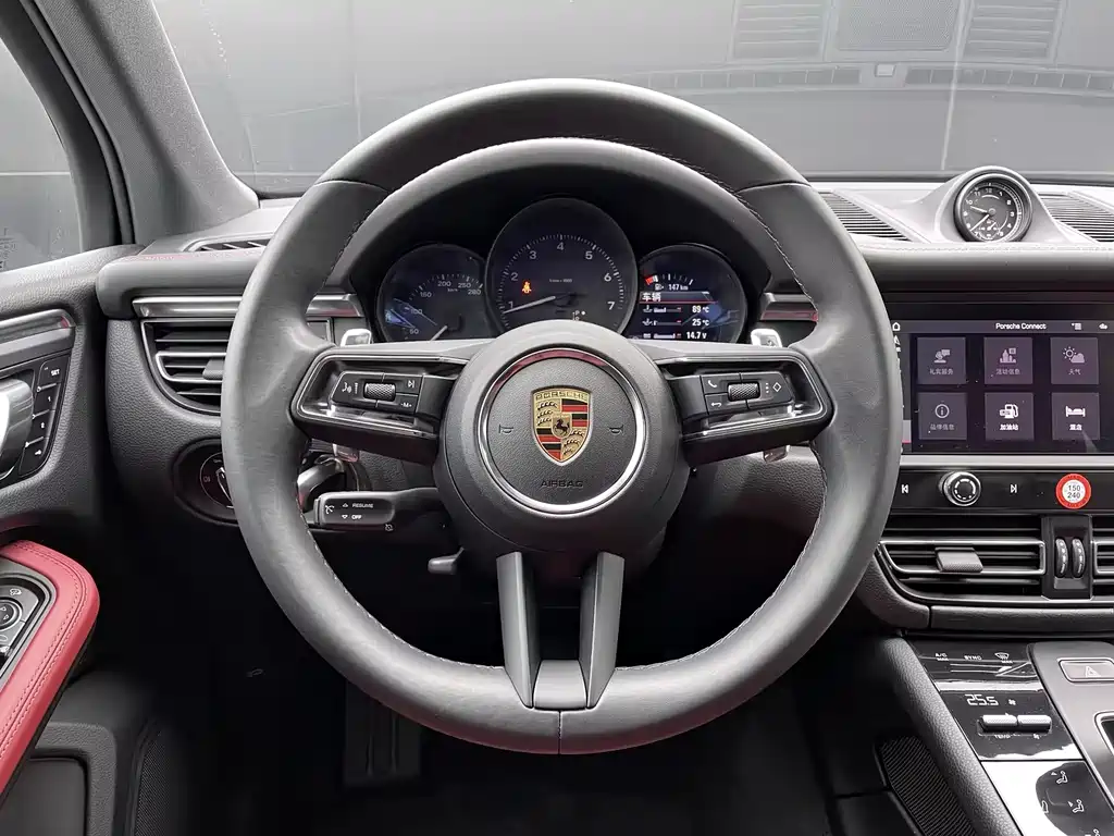 Porsche Macan 2023 — фото 18