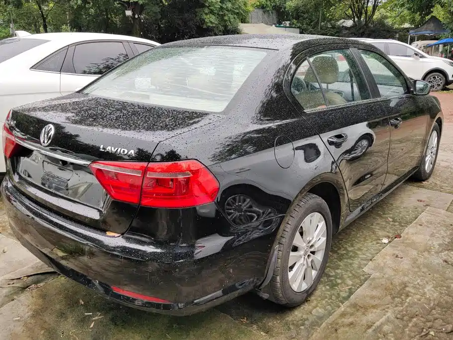 Volkswagen Lavida 2014