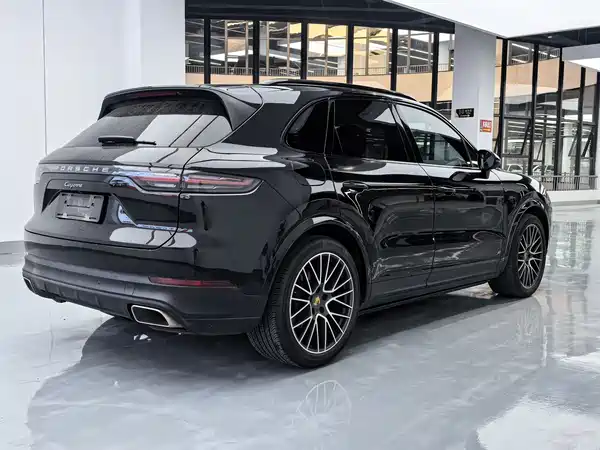 Porsche Cayenne 2022