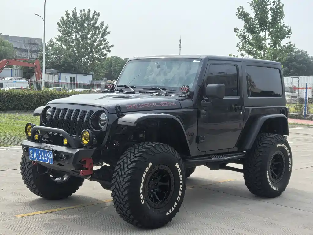Jeep Wrangler 2014 — фото 1