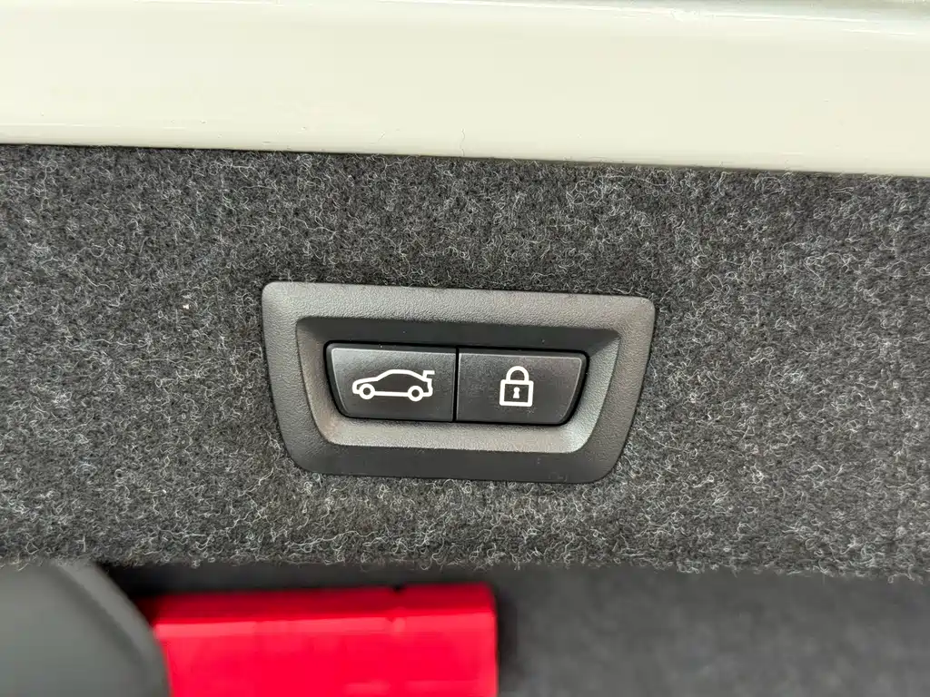BMW 5 Series 2021 — фото 14