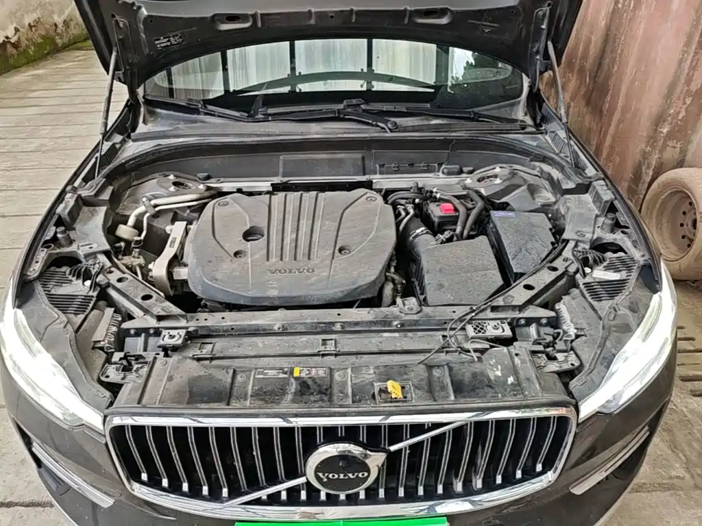 Volvo XC60 2022 — фото 20