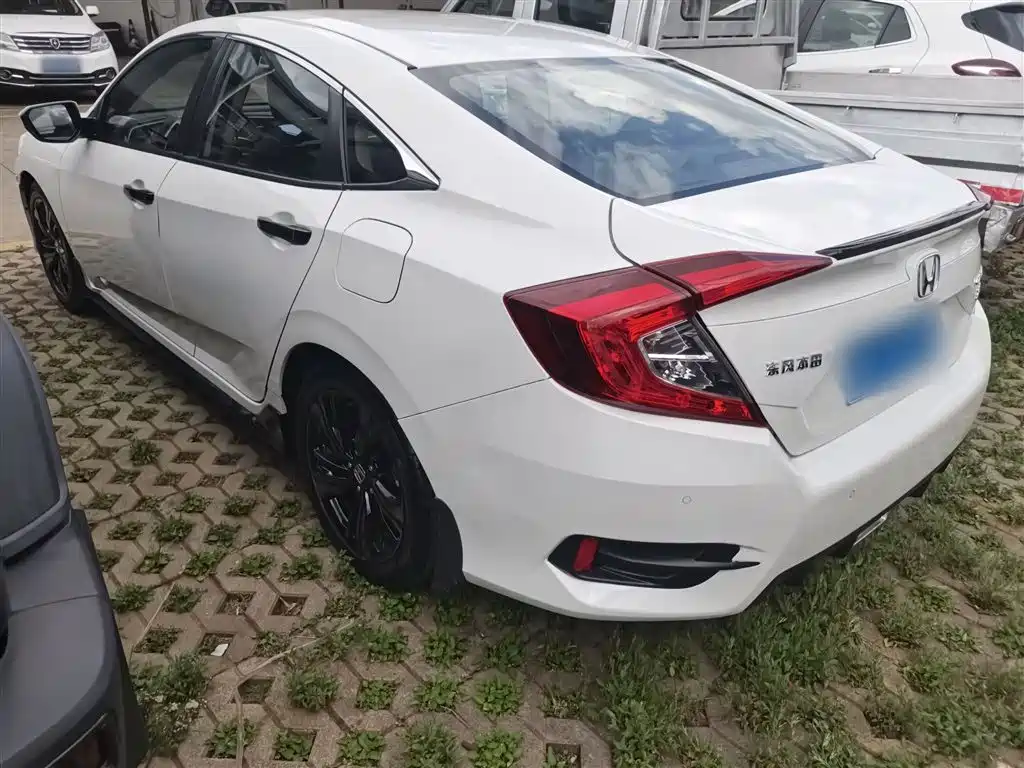 Honda Civic 2020 — фото 10
