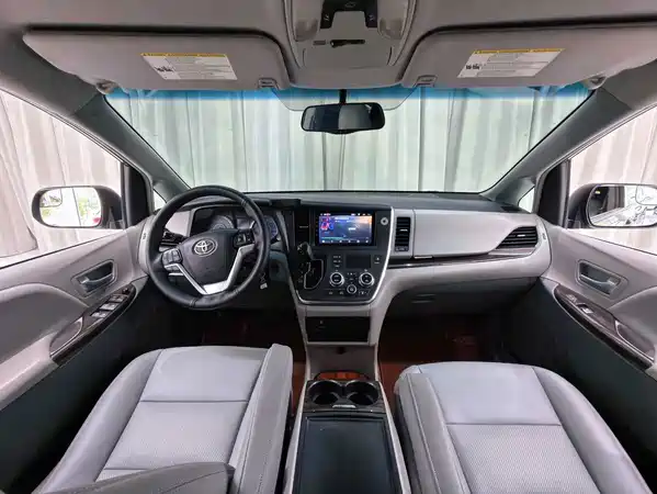 Toyota Sienna 2017