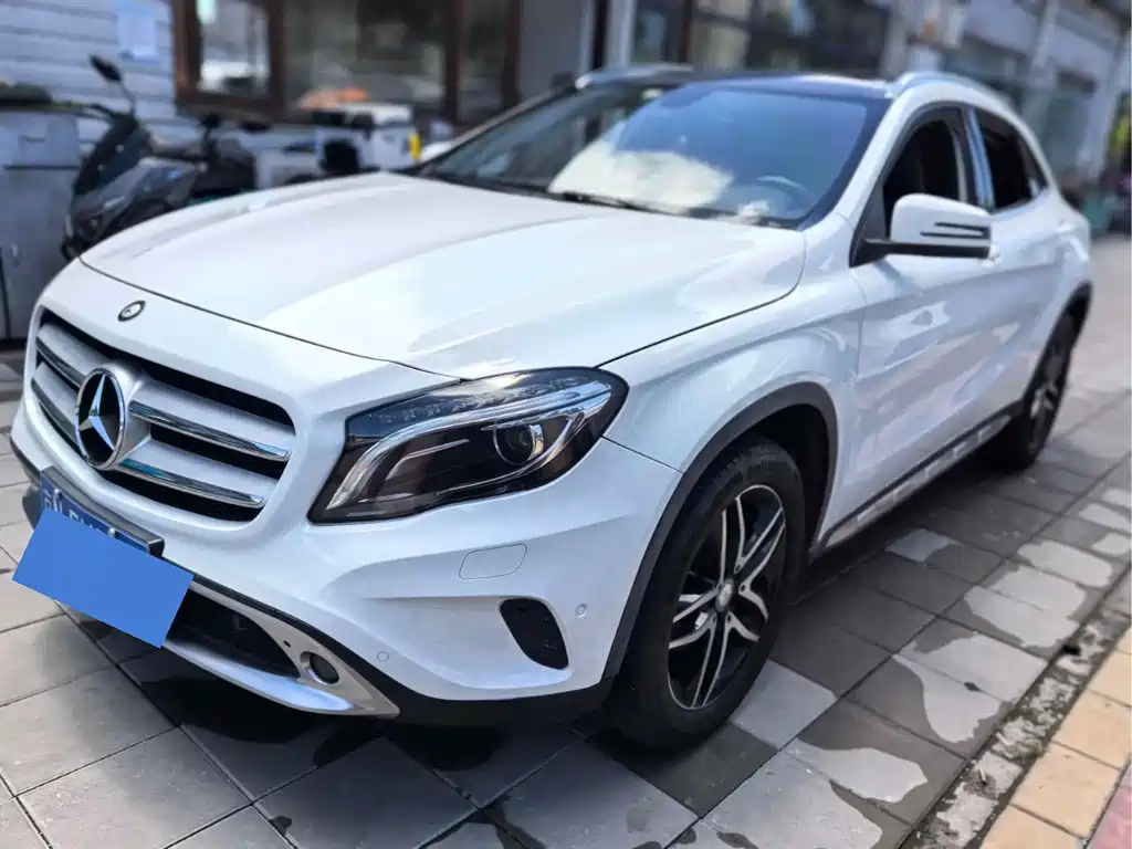 Mercedes-Benz GLA 2015
