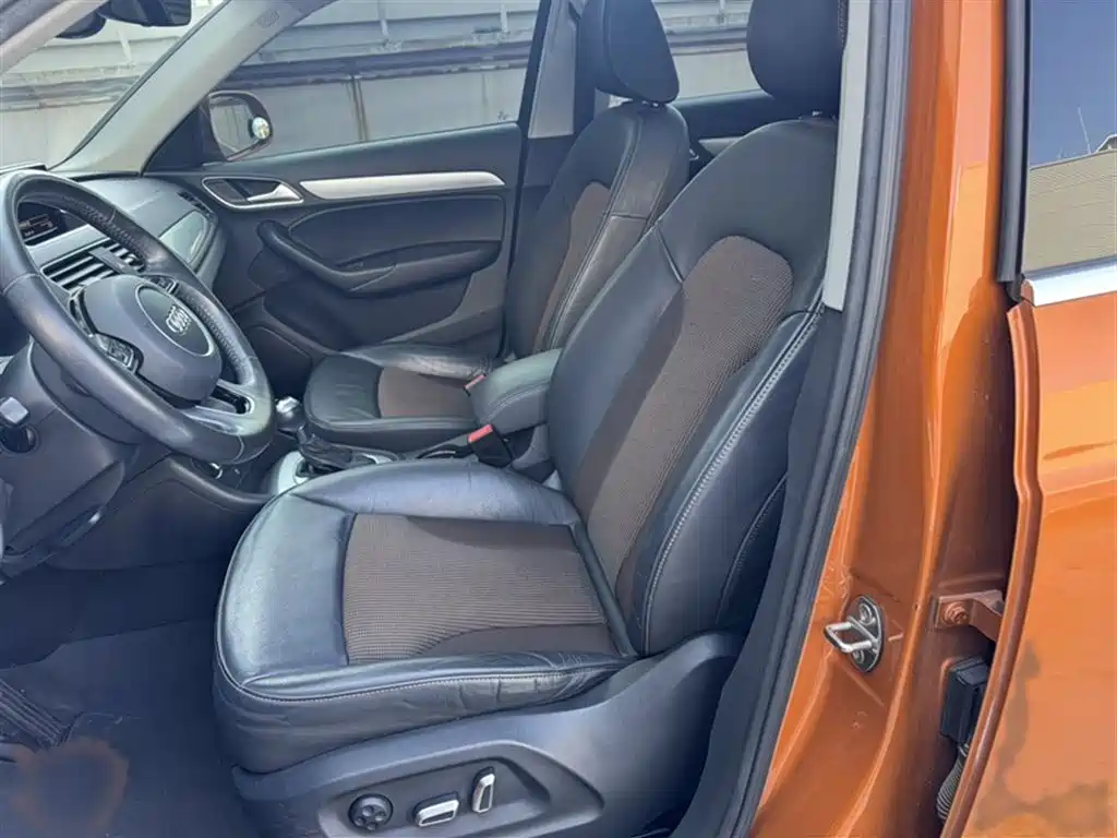 Audi Q3 2016 — фото 10