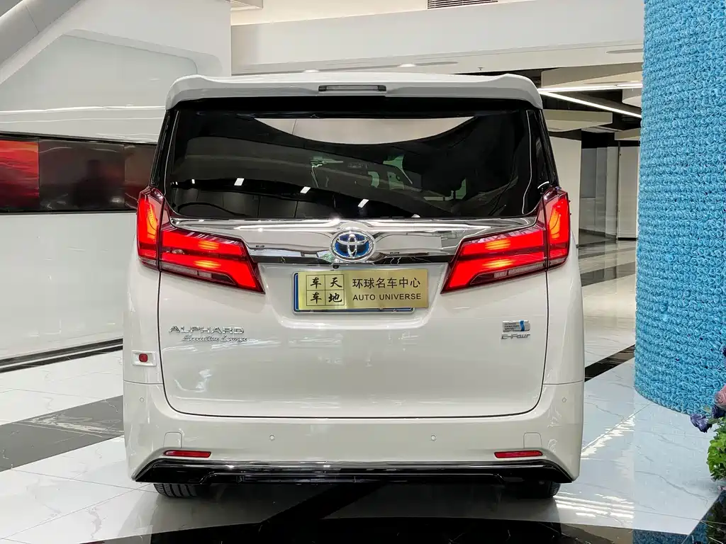 Toyota Alphard 2020 — фото 12