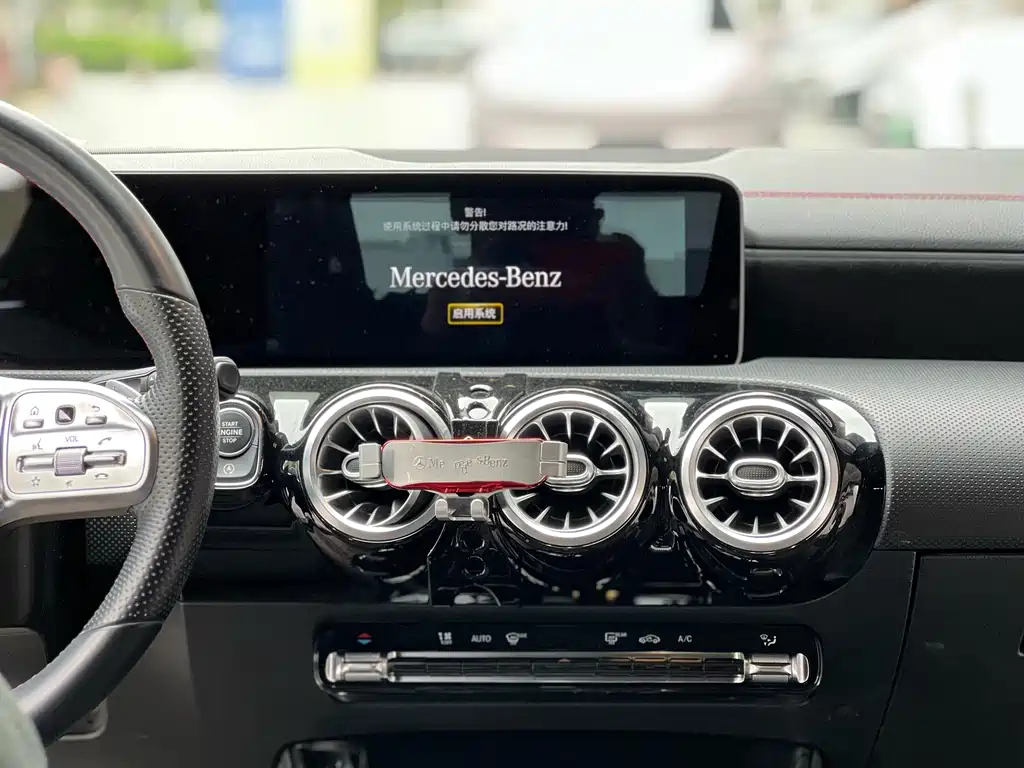 Mercedes-Benz CLA 2020 — фото 15