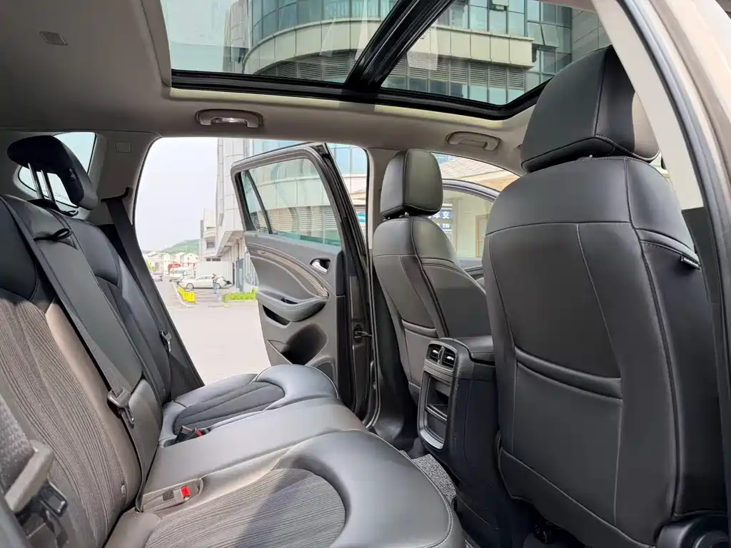 Buick Envision Plus 2018 — фото 9